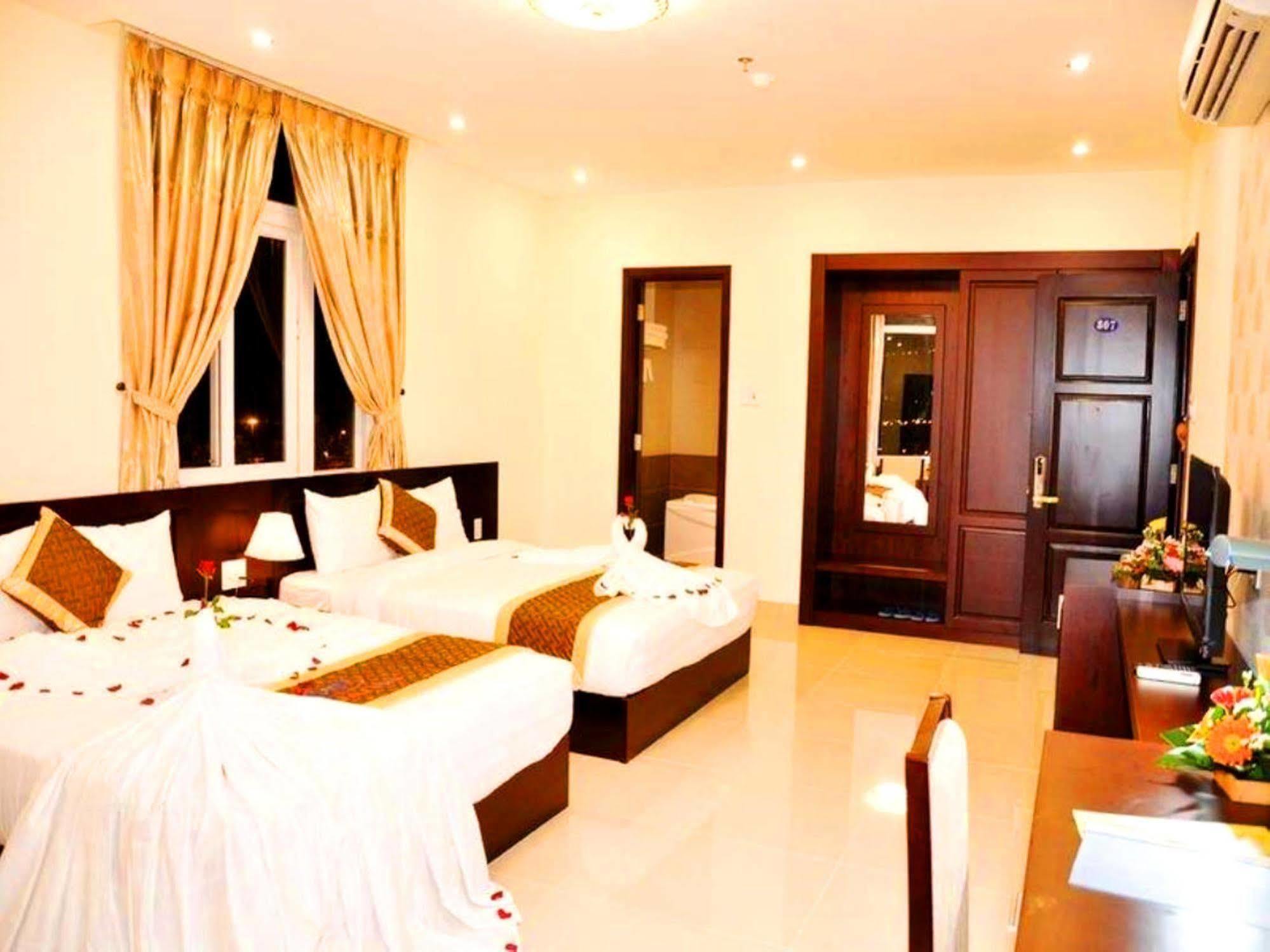 Gia Linh Hotel Da Nang Exterior foto